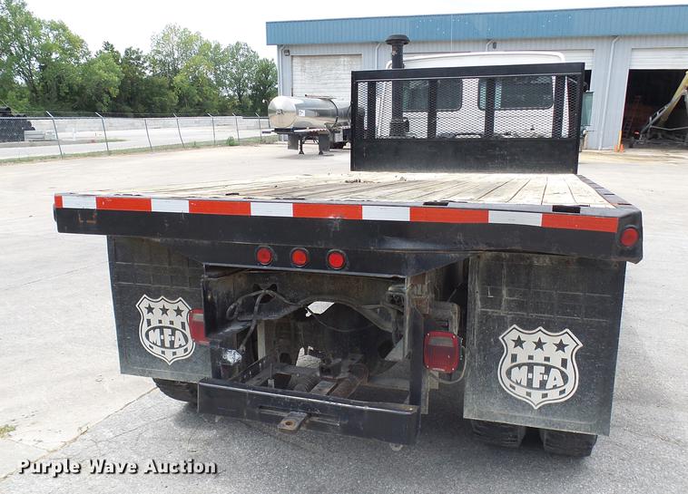 image for item DE5121 1992 Volvo FE flatbed truck