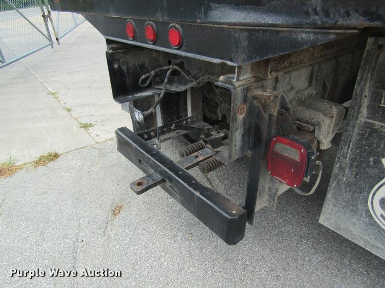 image for item DE5121 1992 Volvo FE flatbed truck