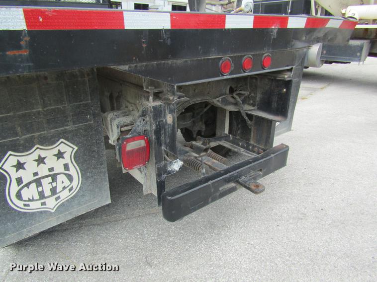 image for item DE5121 1992 Volvo FE flatbed truck