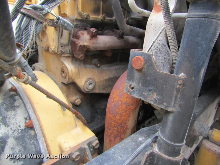 image for item DE5121 1992 Volvo FE flatbed truck