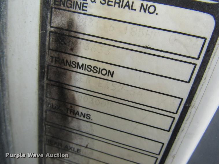 image for item DE5121 1992 Volvo FE flatbed truck