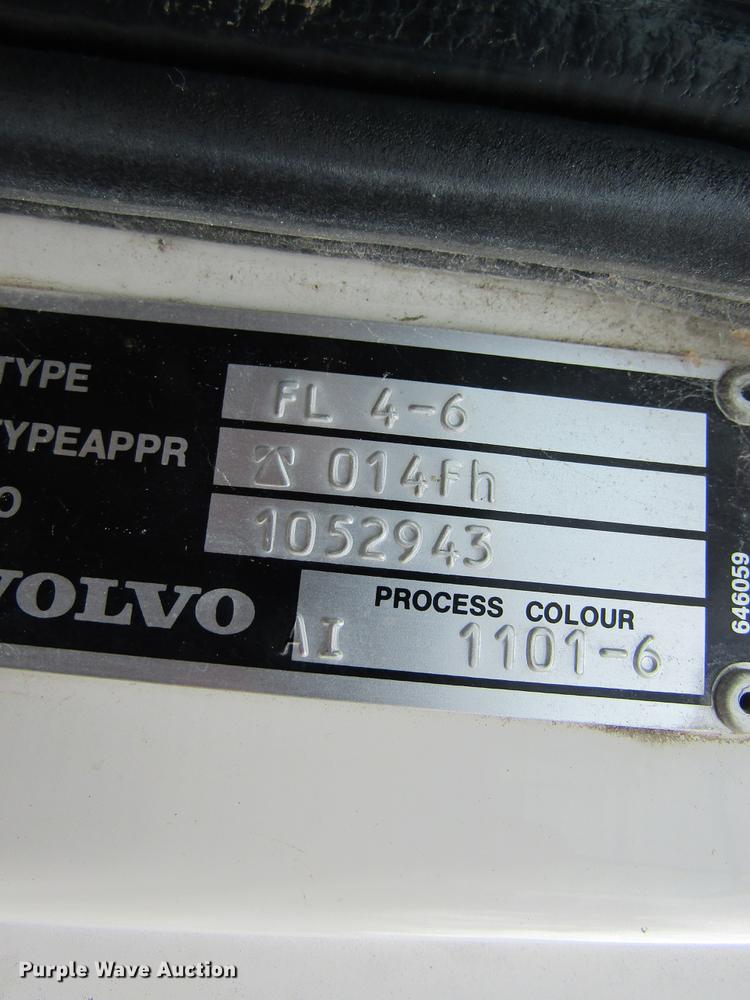 image for item DE5121 1992 Volvo FE flatbed truck