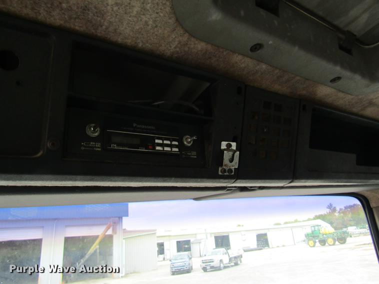 image for item DE5121 1992 Volvo FE flatbed truck