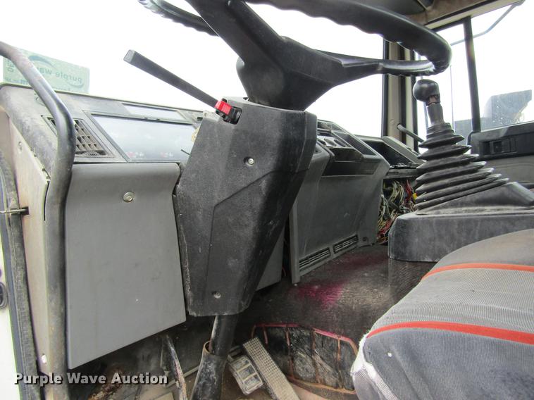 image for item DE5121 1992 Volvo FE flatbed truck