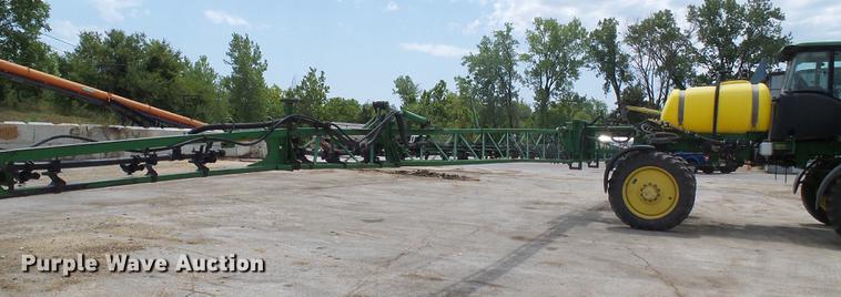 image for item DE5122 2011 John Deere 4630 sprayer