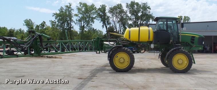 image for item DE5122 2011 John Deere 4630 sprayer