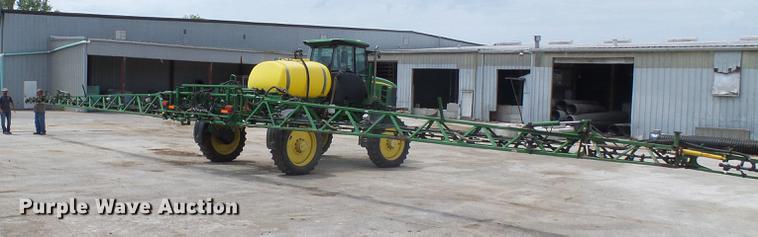 image for item DE5122 2011 John Deere 4630 sprayer