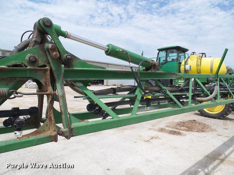 image for item DE5122 2011 John Deere 4630 sprayer