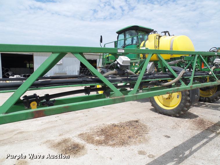image for item DE5122 2011 John Deere 4630 sprayer