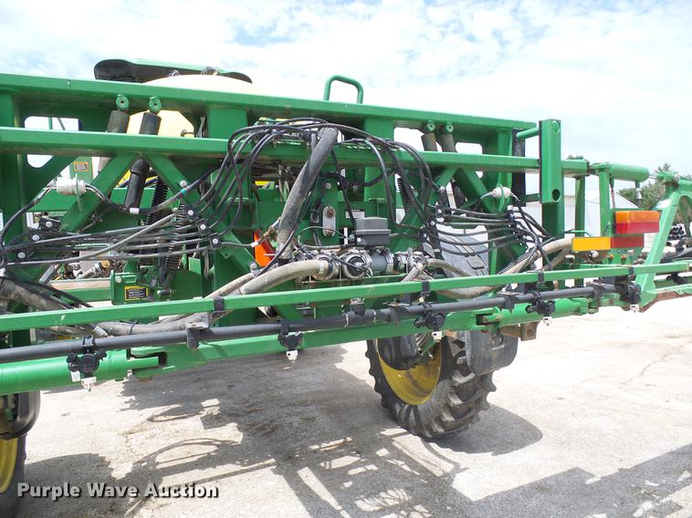 image for item DE5122 2011 John Deere 4630 sprayer