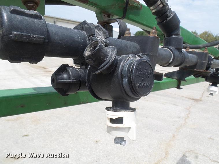 image for item DE5122 2011 John Deere 4630 sprayer
