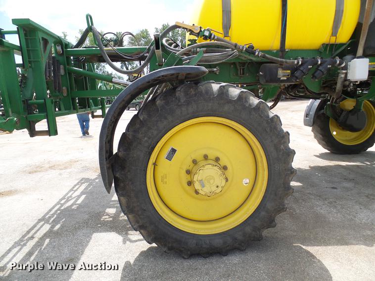 image for item DE5122 2011 John Deere 4630 sprayer