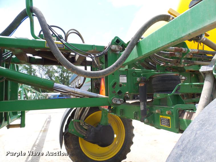 image for item DE5122 2011 John Deere 4630 sprayer