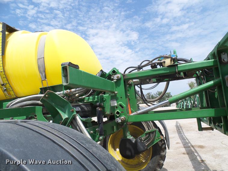 image for item DE5122 2011 John Deere 4630 sprayer
