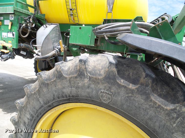 image for item DE5122 2011 John Deere 4630 sprayer