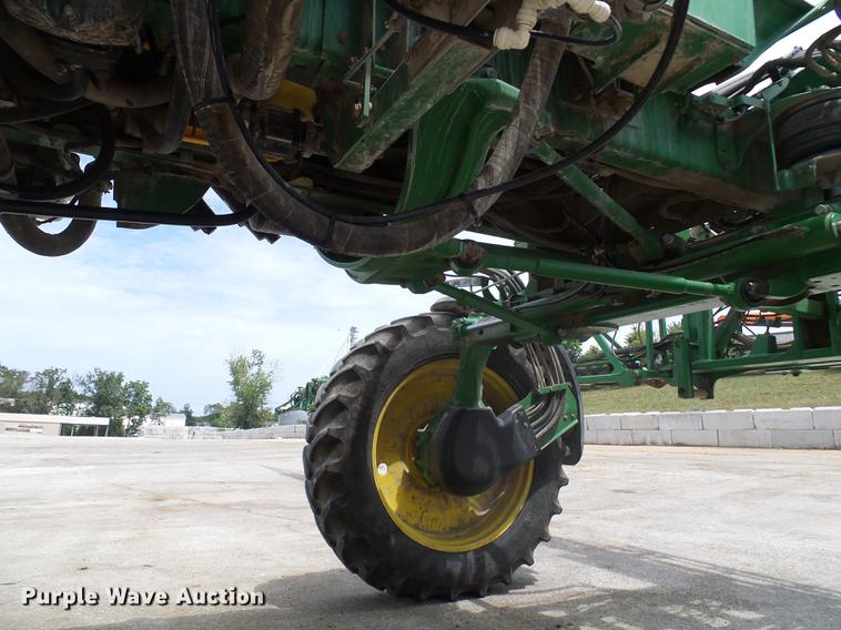 image for item DE5122 2011 John Deere 4630 sprayer