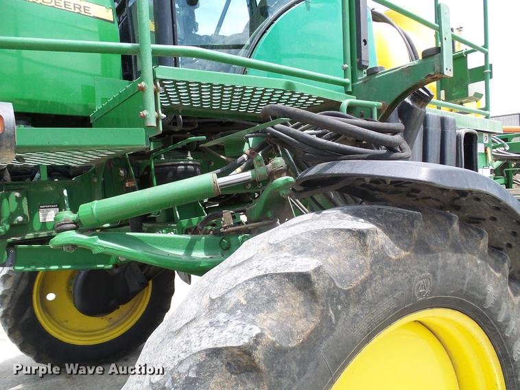 image for item DE5122 2011 John Deere 4630 sprayer