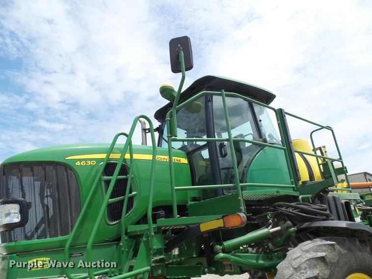 image for item DE5122 2011 John Deere 4630 sprayer