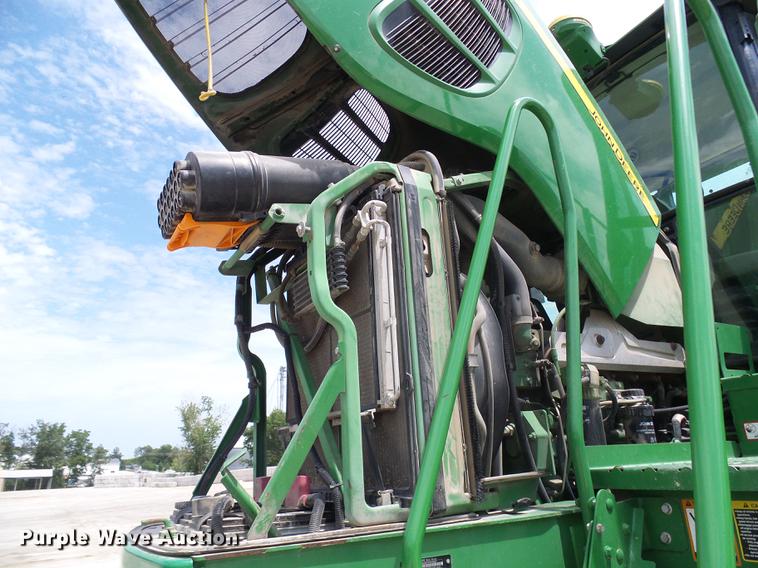 image for item DE5122 2011 John Deere 4630 sprayer