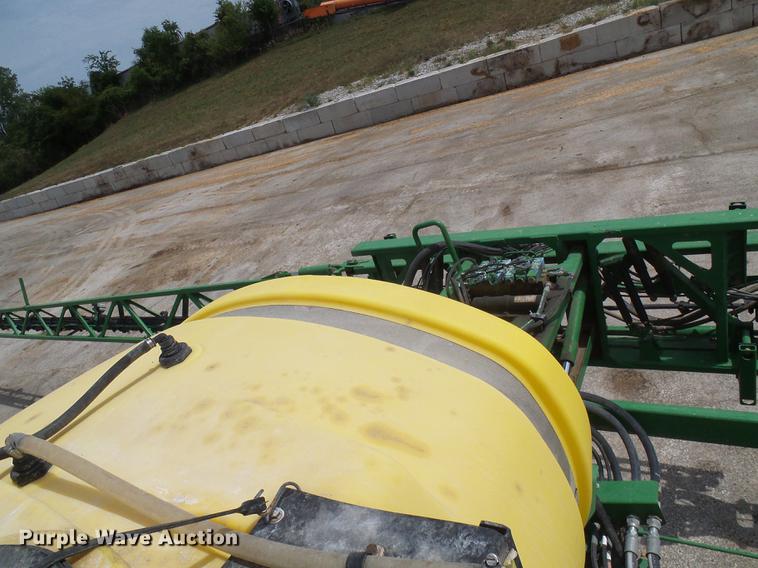 image for item DE5122 2011 John Deere 4630 sprayer