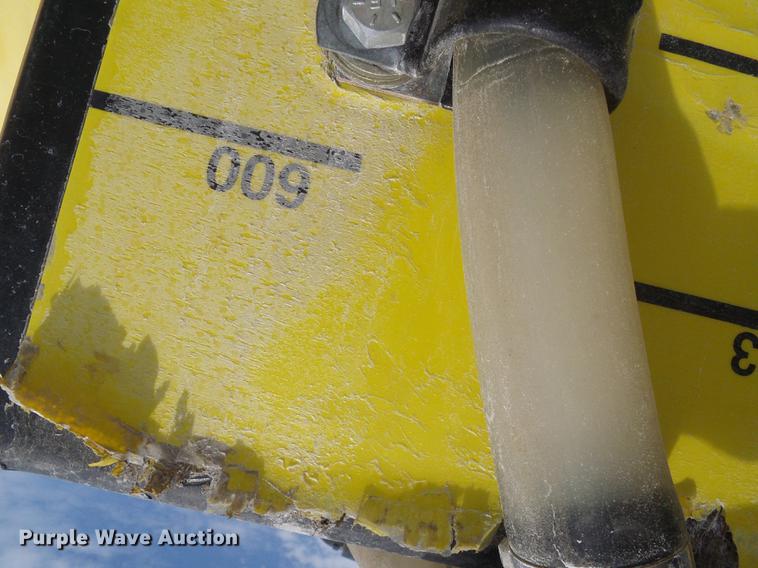 image for item DE5122 2011 John Deere 4630 sprayer