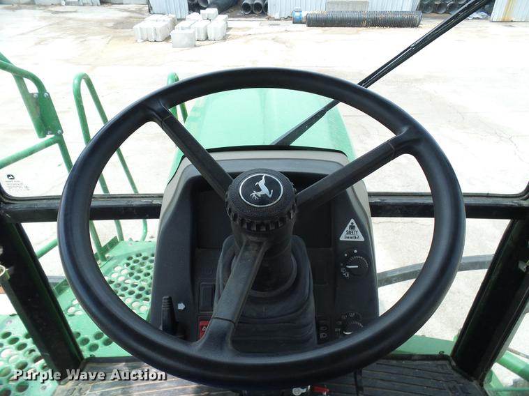 image for item DE5122 2011 John Deere 4630 sprayer