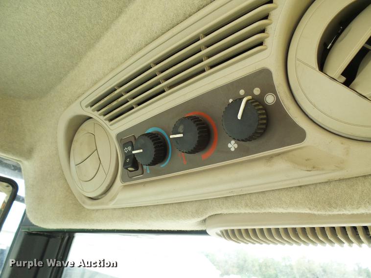 image for item DE5122 2011 John Deere 4630 sprayer