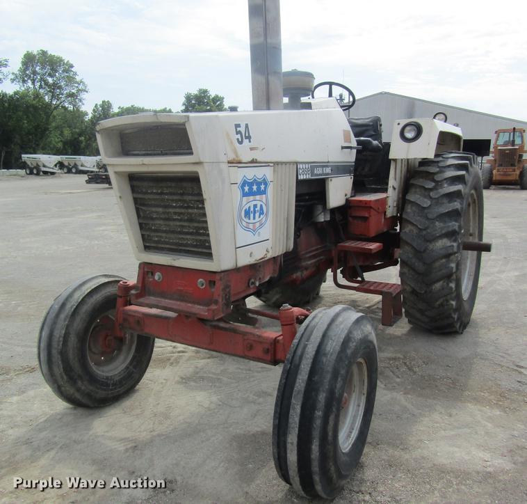 image for item DE5125 1976 Case 1070 tractor