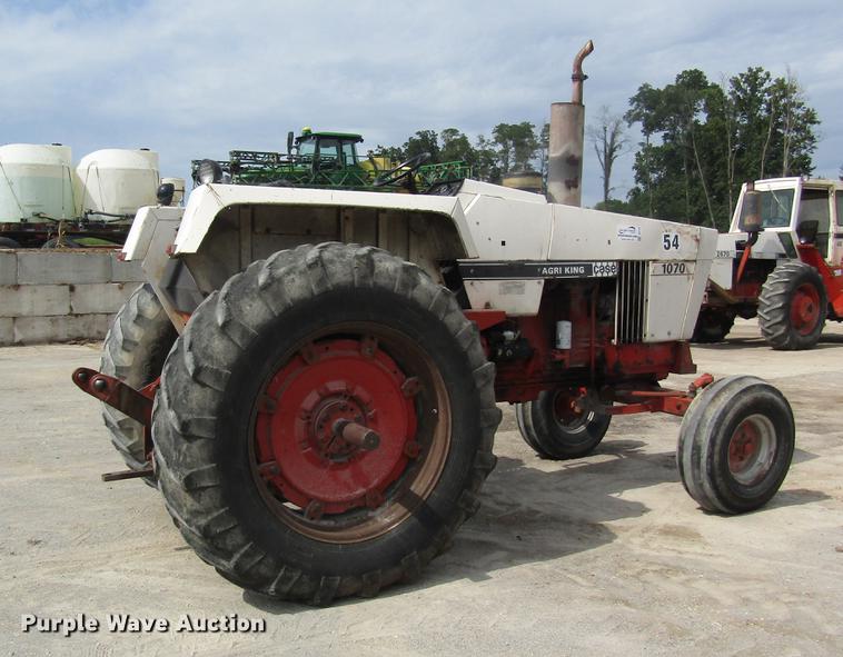 image for item DE5125 1976 Case 1070 tractor