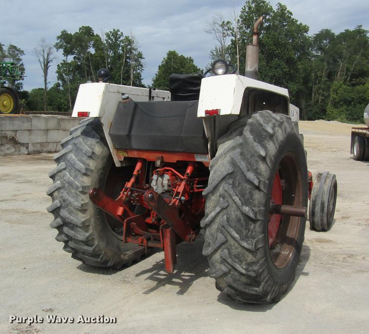image for item DE5125 1976 Case 1070 tractor