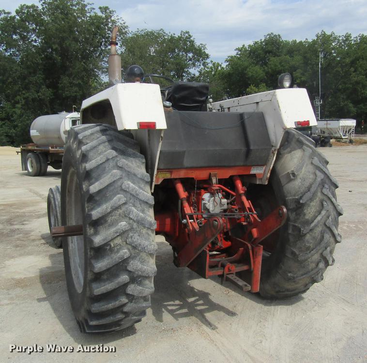 image for item DE5125 1976 Case 1070 tractor