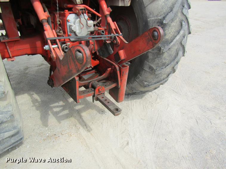 image for item DE5125 1976 Case 1070 tractor