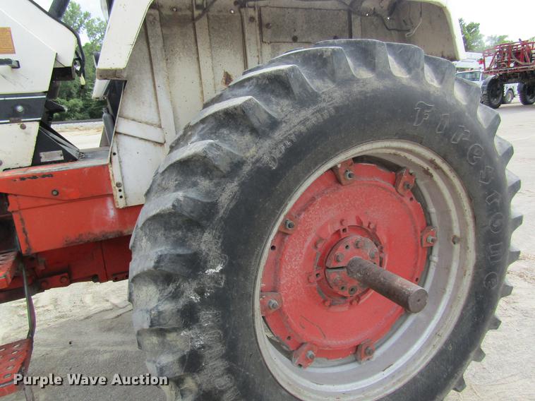 image for item DE5125 1976 Case 1070 tractor