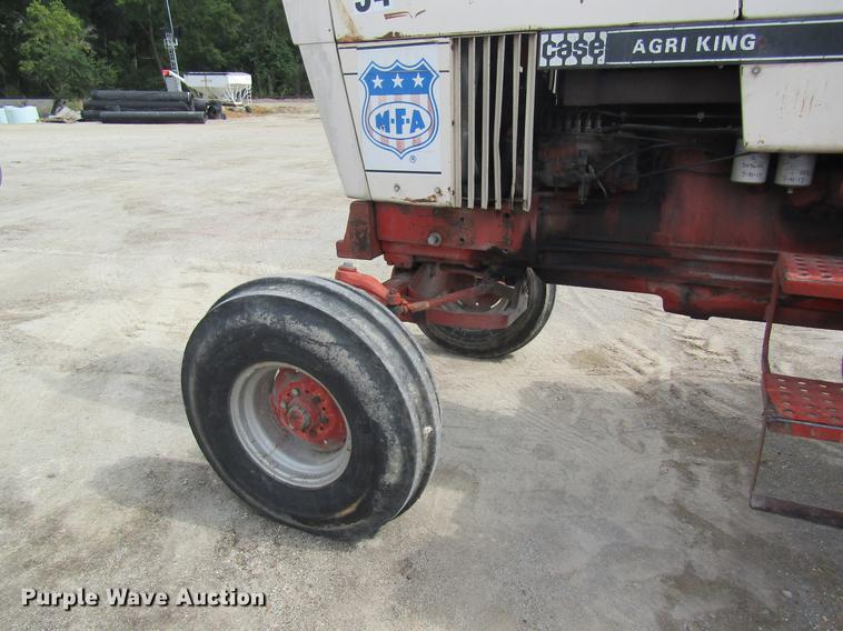 image for item DE5125 1976 Case 1070 tractor