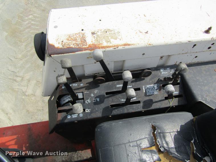 image for item DE5125 1976 Case 1070 tractor