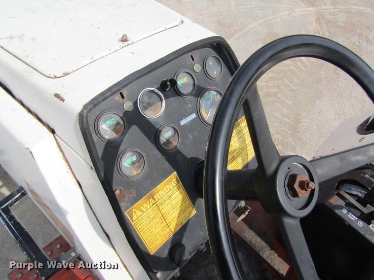 image for item DE5125 1976 Case 1070 tractor