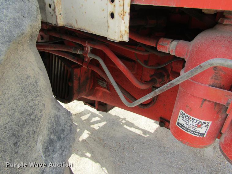 image for item DE5125 1976 Case 1070 tractor