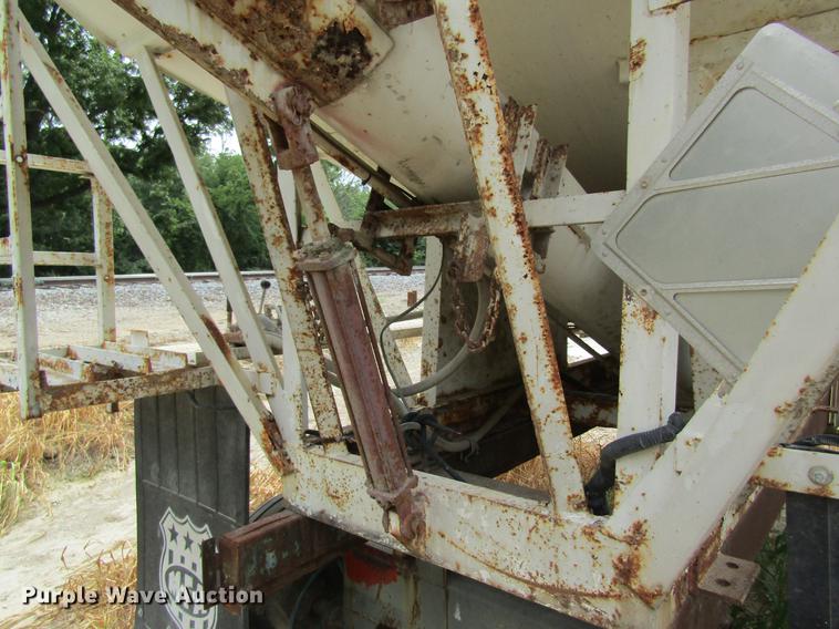 image for item DE5126 Dempster tender bed