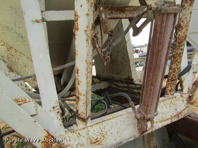 image for item DE5126 Dempster tender bed