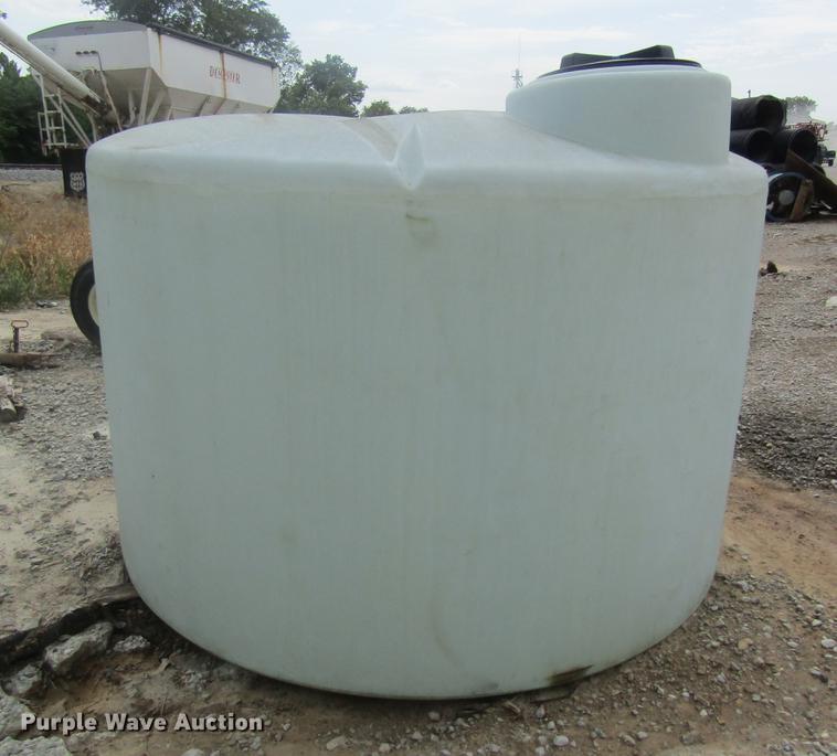 image for item DE5127 (2) tanks