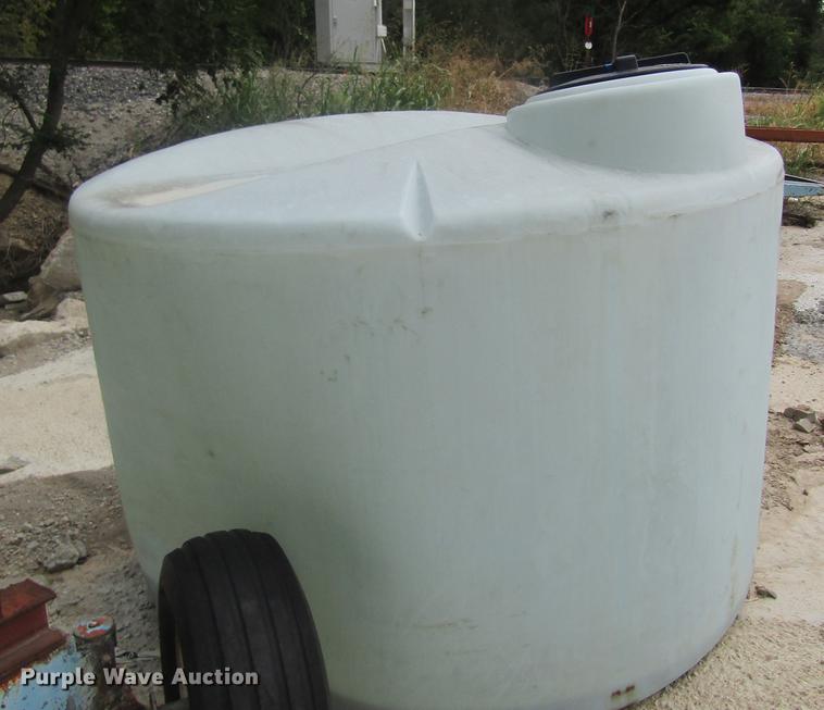 image for item DE5127 (2) tanks