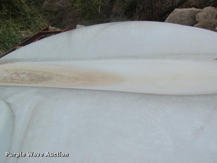 image for item DE5127 (2) tanks