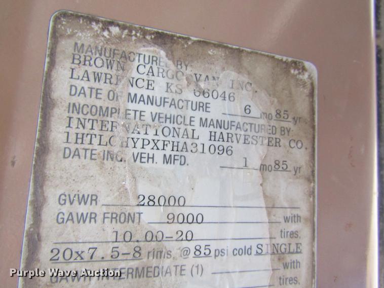 image for item DE5129 1985 International 1754 tank truck