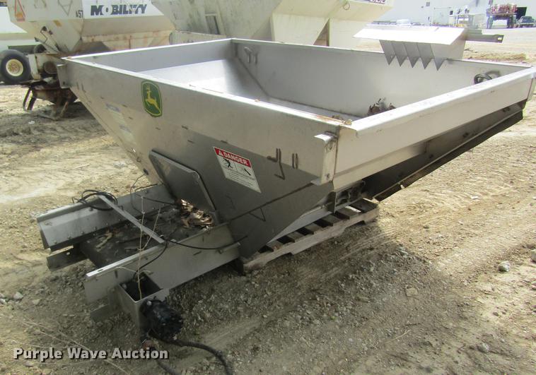 image for item DE5133 John Deere spreader