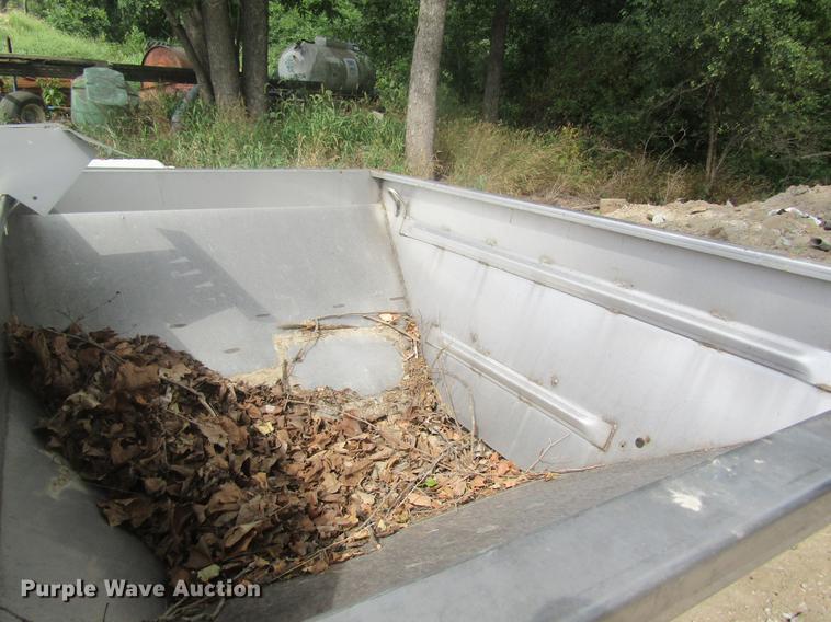 image for item DE5133 John Deere spreader