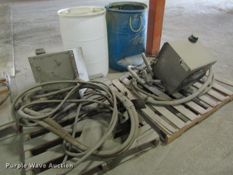 image for item DE5139 (2) wet kits