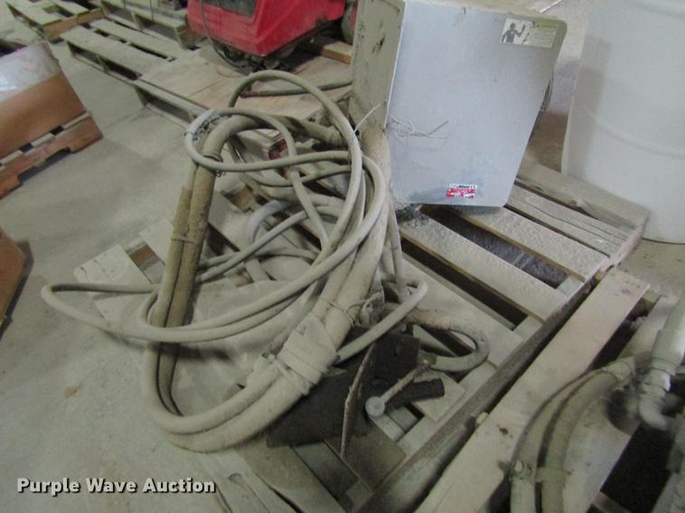 image for item DE5139 (2) wet kits