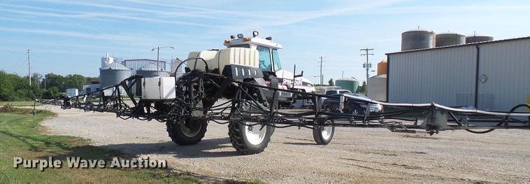 image for item DE5156 2001 SpraCoupe 4640 sprayer