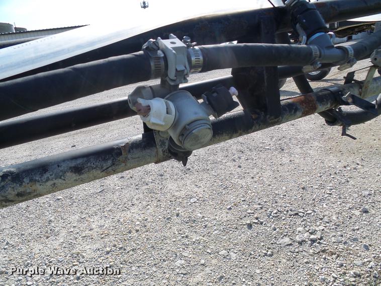 image for item DE5156 2001 SpraCoupe 4640 sprayer