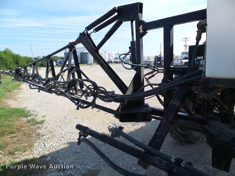 image for item DE5156 2001 SpraCoupe 4640 sprayer